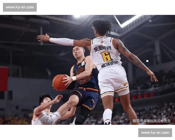 CBA山西对阵广厦精彩直播两队争夺季后赛席位激烈上演